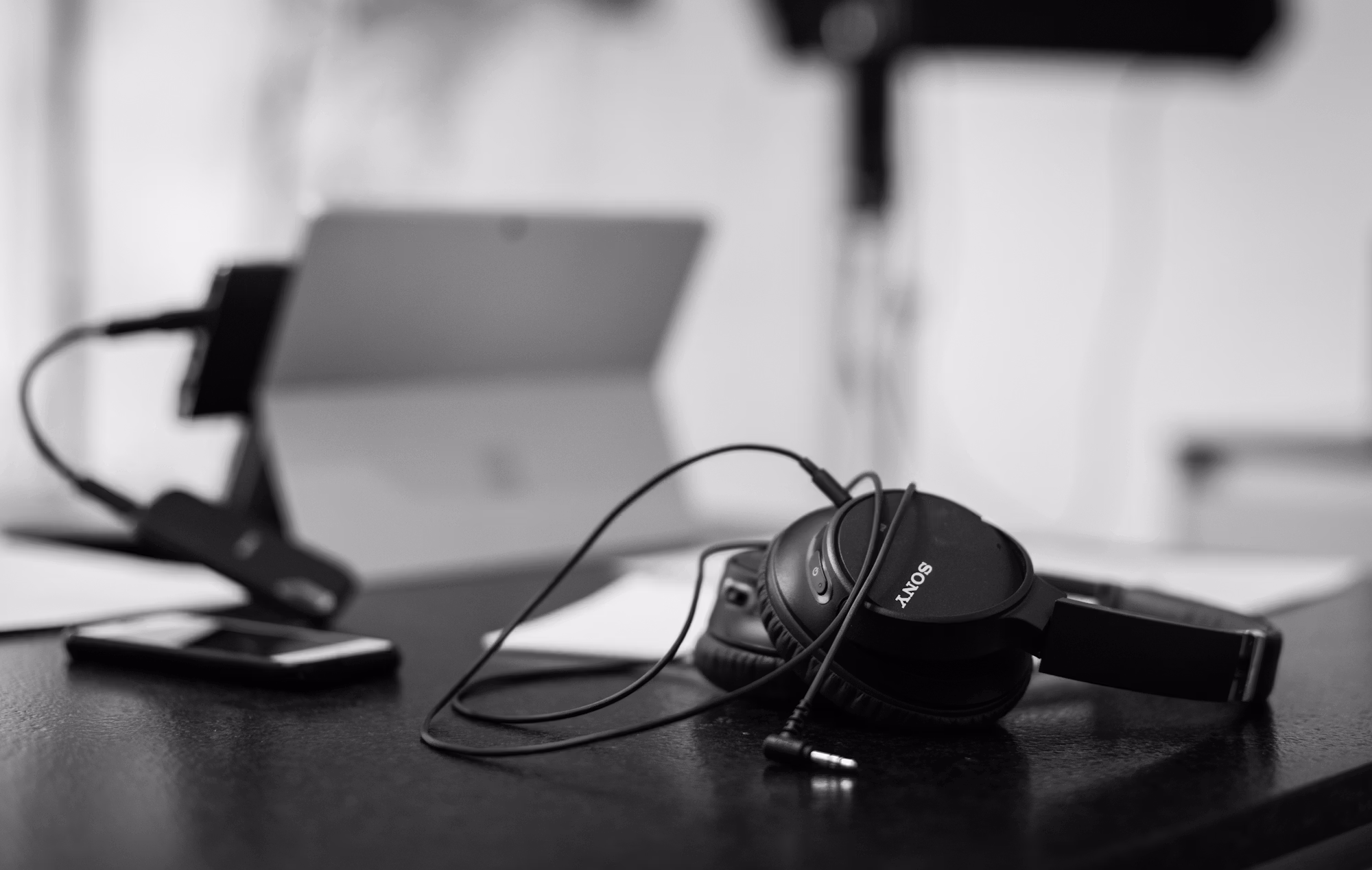 Exploring the World of Headphones: A Comprehensive Guide to Choosing the Right Pair