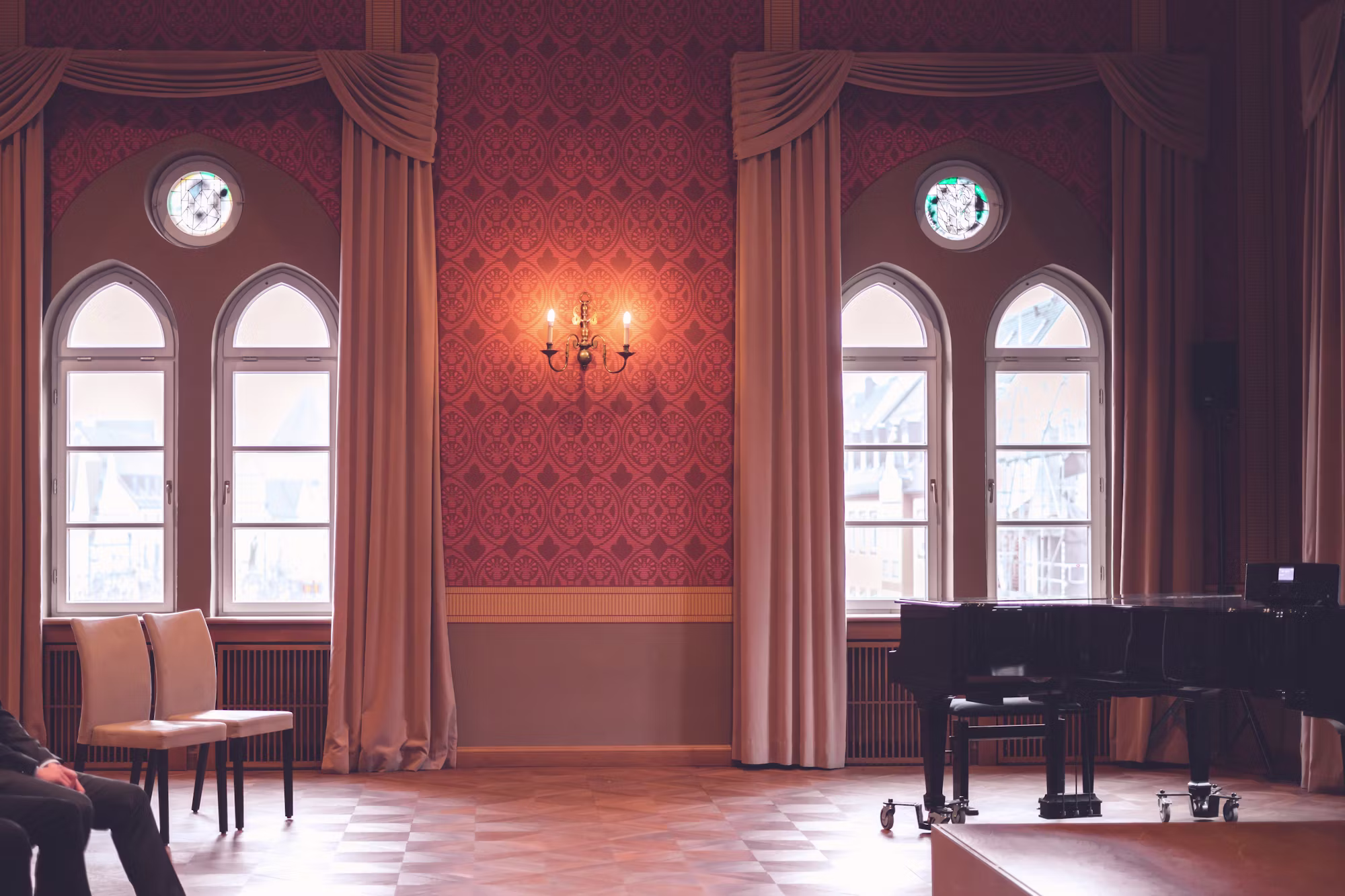 The Art of Piano Improvisation: Crafting Emotion in Real Time